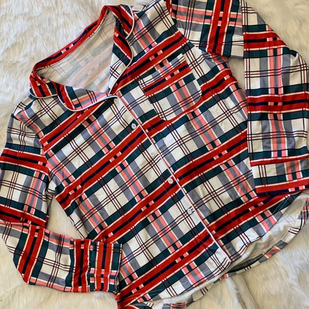 LAST ONE! Christmas Plaid 2-piece Pajama Set - Picture 5 of 10
